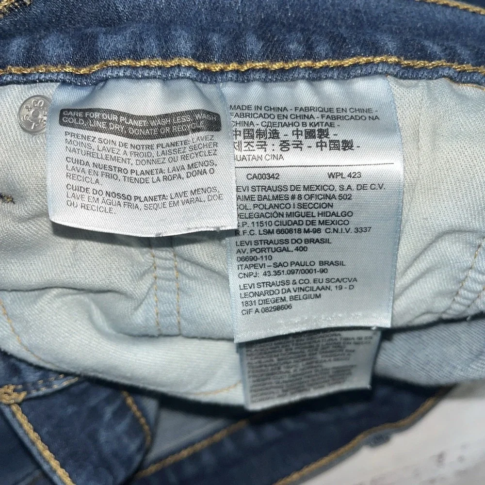 Levis levi blue